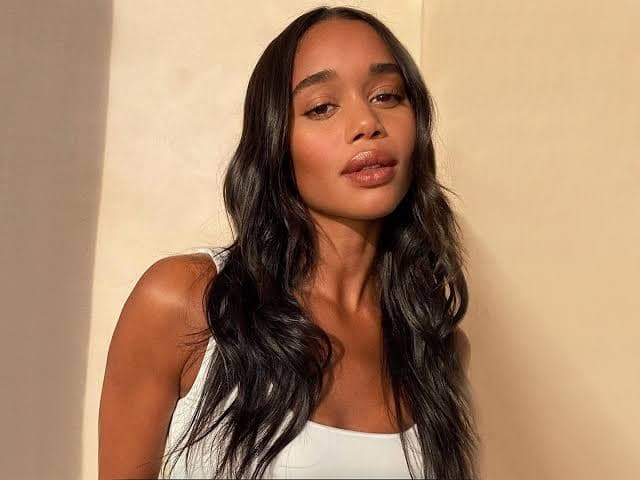 Sculpted Waves: Editorial Styling at Sub-Zero Humidity